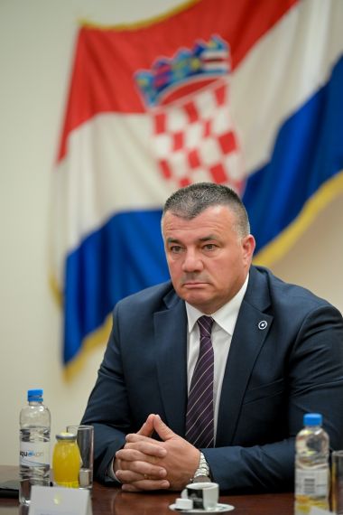 Obrtnici_potpisivanje_ugovora 7.jpg