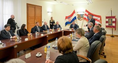 Obrtnici_potpisivanje_ugovora 8.jpg