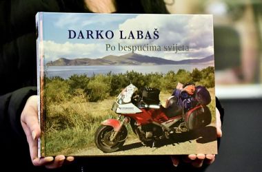darko labas knjiga24.JPG