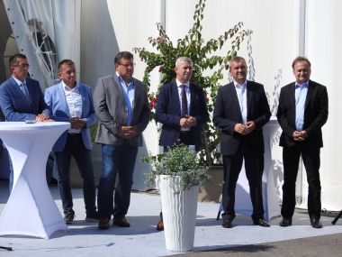 Otvori galeriju zadruga-otvorenje 1.JPG