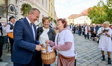 mimohod_dan_starijih_osoba 7.jpg