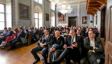 Otvori galeriju Ministar_Habijan_gospodarstvenici 6 .jpg