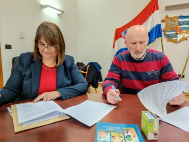 121223_potpisivanje sporazuma_2.jpg