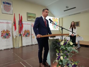 Otvori galeriju viber_slika_2023-11-17_18-47-37-060.jpg