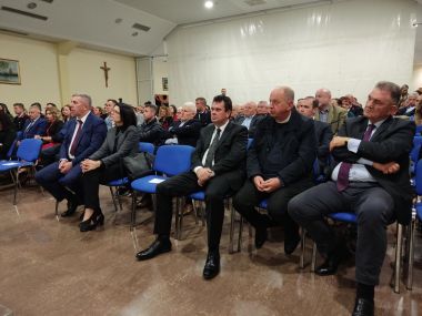 Otvori galeriju viber_slika_2023-11-17_18-47-45-805.jpg
