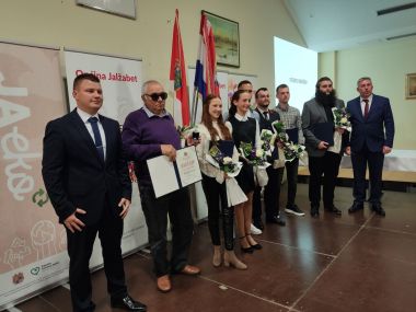 Otvori galeriju viber_slika_2023-11-17_18-47-52-710.jpg