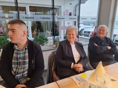 Otvori galeriju Baka Marija_rodjendan 8.jpg