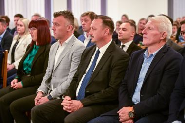 Otvori galeriju svecanasjednicaklenovnik-20-2837-20of-2078-29_68e6a7497e03c_860xr.jpg