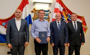 Otvori galeriju Dodjela_ugovora 19 .jpg