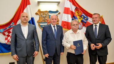 Otvori galeriju Dodjela_ugovora 25 .jpg