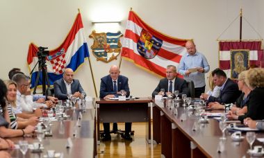 Otvori galeriju Dodjela_ugovora 2 .jpg