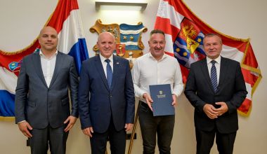 Otvori galeriju Dodjela_ugovora 35 .jpg