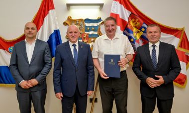 Otvori galeriju Dodjela_ugovora 40 .jpg