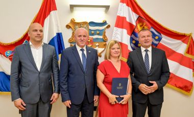 Otvori galeriju Dodjela_ugovora 45 .jpg