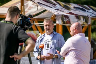 Otvori galeriju Dani_vrganja_Paka 2.jpg