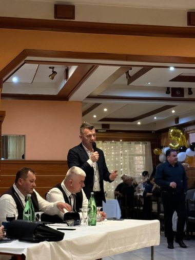 Konj moj prijatelj 4.jpg