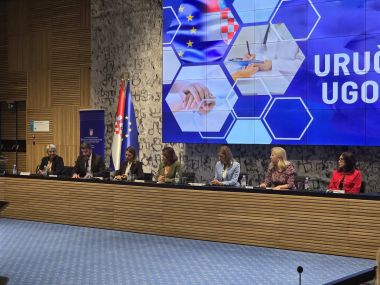 Uruenje ugovora 3.jpg