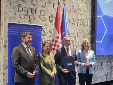 Uruenje ugovora 8.jpg