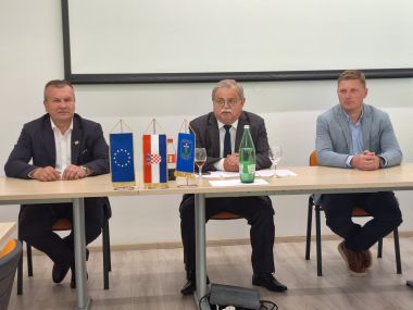 280524_cestica_1.jpg