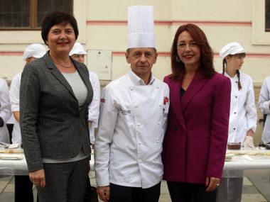 Otvori galeriju enska kreativnost u ruralnom ivotu 13.jpg
