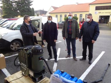 Otvori galeriju 291220_vatrogasna_oprema_14.JPG