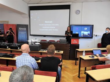 Otvori galeriju akademija_dronova_vz_zupanija_foi_2021_3.JPG