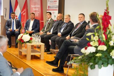 sveuciliste_sjever_tjedan_karijera_ugovor_kampus_svibanj_2024 7.JPG