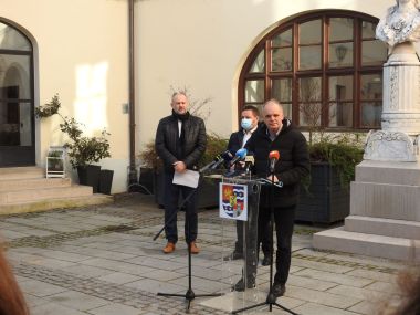 080222_erasmus akreditacije_1.JPG