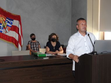 Otvori galeriju 080721_prezentacija prostornog plana_1.JPG