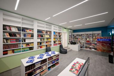Otvori galeriju Otvorenje_knjiznice 10.jpg