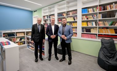 Otvori galeriju Otvorenje_knjiznice 14.jpg