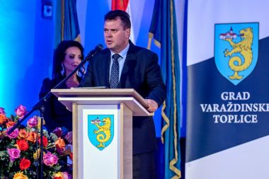 GVT Sveana sjednica i vijenci 15.jpg