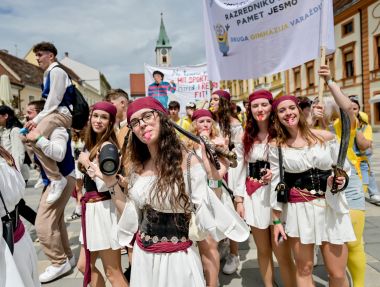 maturantika_mimohod_varazdinska_zupanija_2025 16.jpg