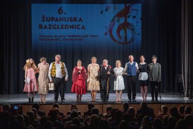 Otvori galeriju zupanijska_razglednica_2024_komedijasi.jpg