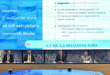 Urucivanje ugovora 3.jpg