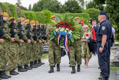 Polaganje_vijenaca 5.jpg