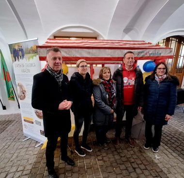 201125_zipka_1.jpg