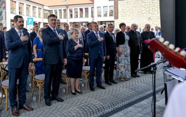 Otvori galeriju Bernarda 14 .jpg