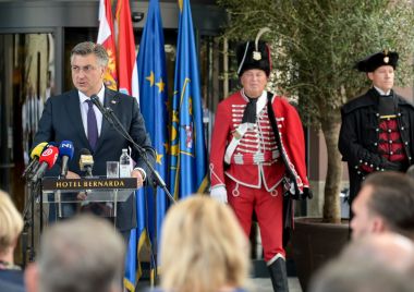 Otvori galeriju Bernarda 23 .jpg