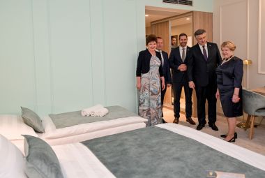 Otvori galeriju Bernarda 33 .jpg