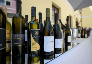 Decanter 9.jpg