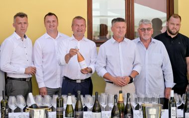 decanter_vina_vz_zupanija_2025 3.jpg