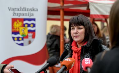 Dan_crvenih_haljina_vz_zupanija_spomenka_kidjemet_piskac.jpg