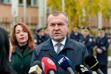 Otvori galeriju odavanje_pocasti_rode_ministar_bozinovic_2024 9.jpg