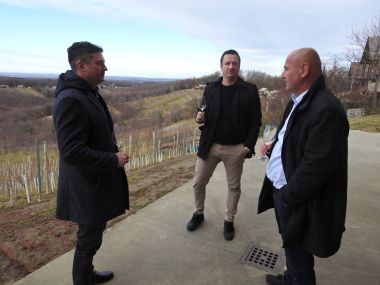 090222_obilazak meznaric_13.JPG