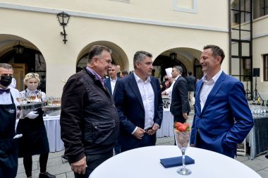 Otvori galeriju posjet-predsjenik 1.jpg