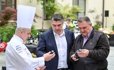 Otvori galeriju posjet-predsjenik 9.jpg