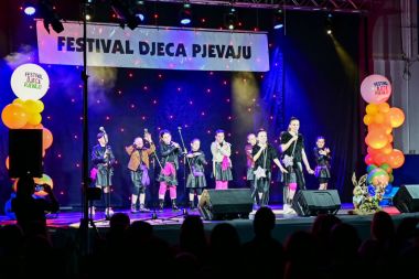 djeca_pjevaju_foto_evarazdin 1.jpg