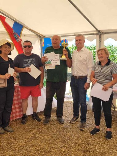 Otvori galeriju upanijsko natjecanje oraa 19.jpg