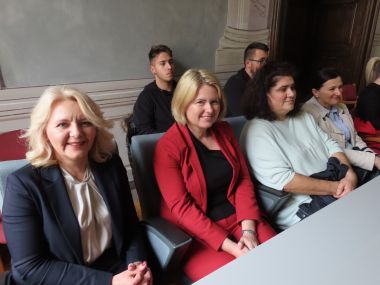 Otvori galeriju strucni skup_povisena temperatura_09.jpg